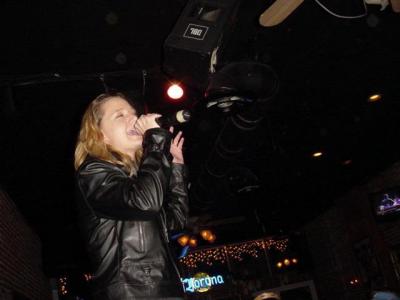 Ariane at Taco 2.jpg